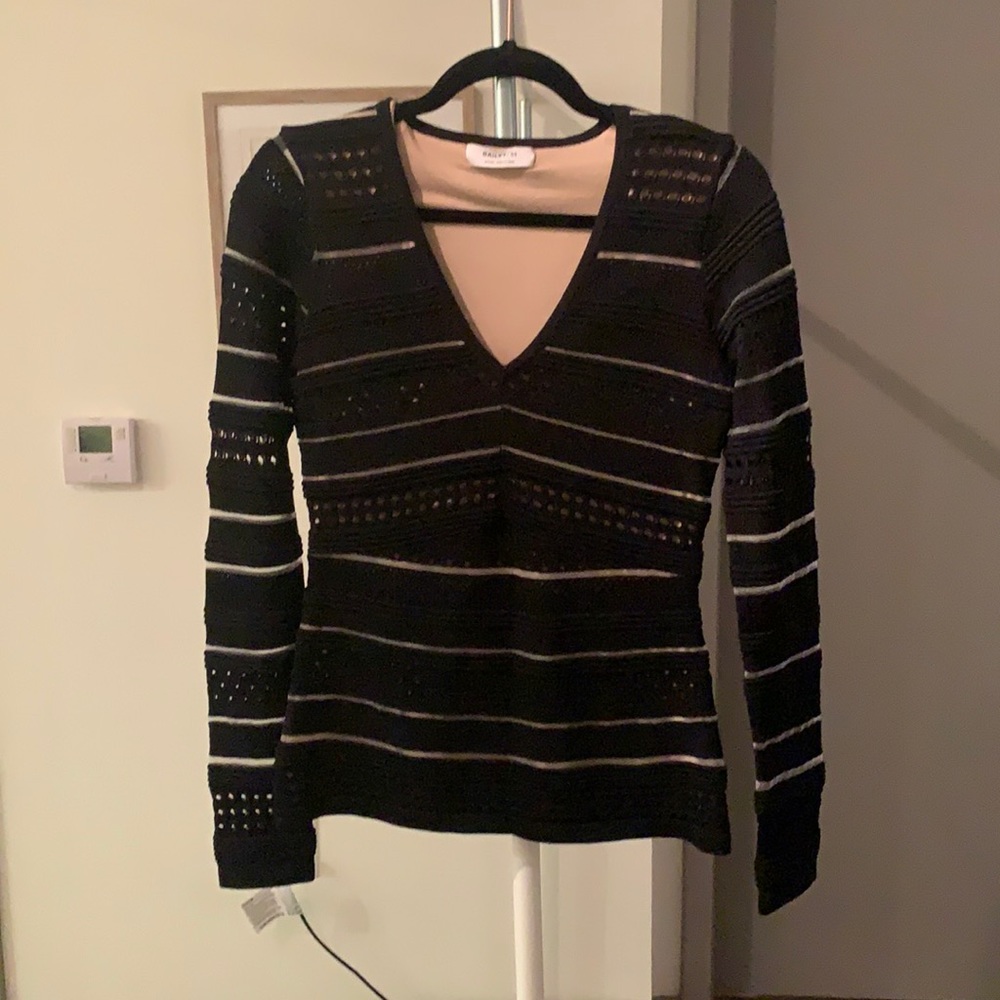 Bailey44 Medium Black Long Sleeve Sweater